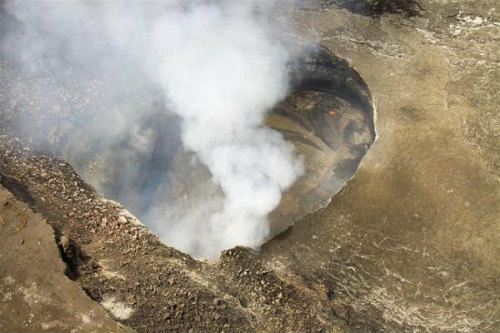 ハワイ島火山･溶岩リポート･ハレマウマウ火口（ハワイ島･マイカイオハナツアー）